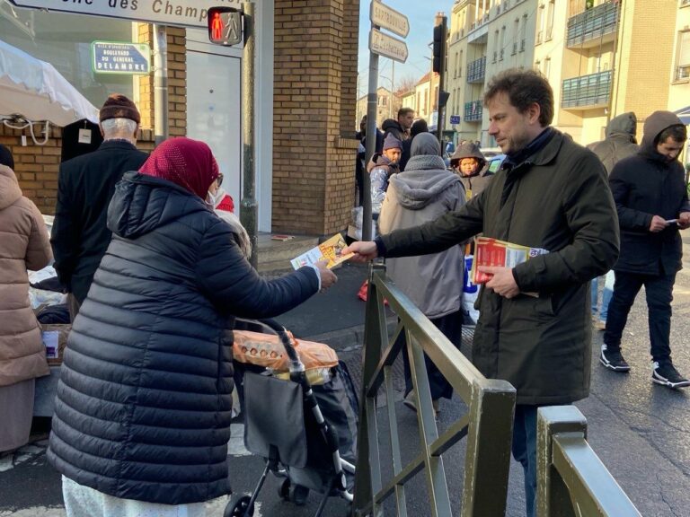 Présent au marché des Champioux à Argenteuil